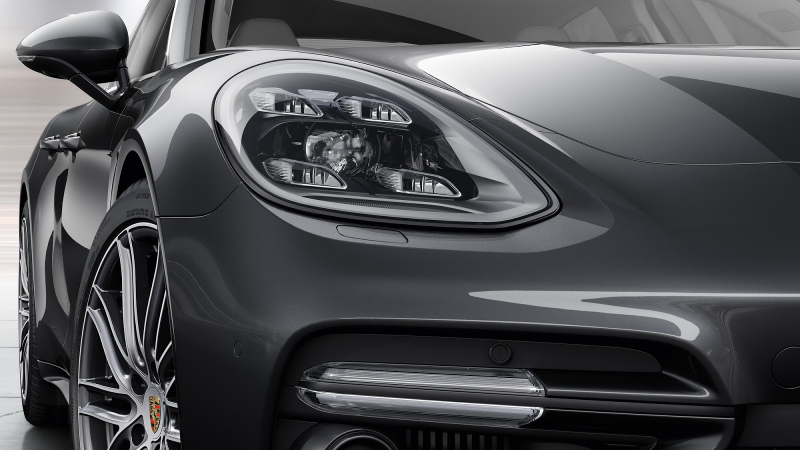 Illustration for article titled El nuevo Porsche Panamera tiene 550 caballos de fuerza y se transforma al estilo de Iron Man